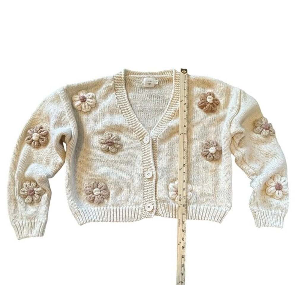 Luna Ivy Cream Knit Cardigan with 3D Flower Appliques - Picture 5 of 5
